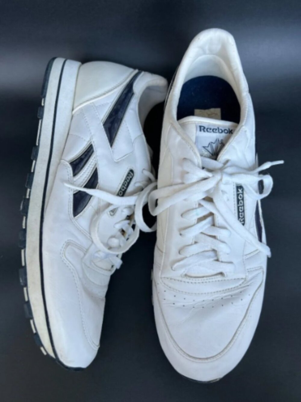 Reebok Classic Leather Sneakers Low Top White Blue Side Branding Mens 11.5